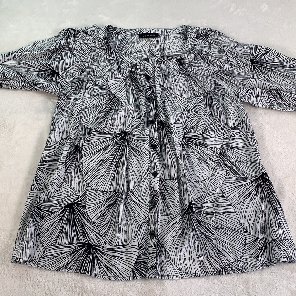 Spense Pleated Printed Blouse - Picture 6 of 10